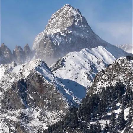 アパート El Tilo De Benas ベナスケ